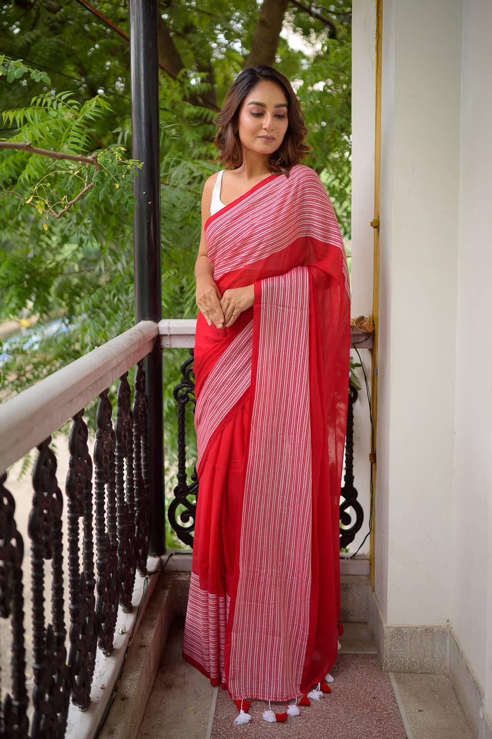 Iconic Red Mulmul Cotton Saree