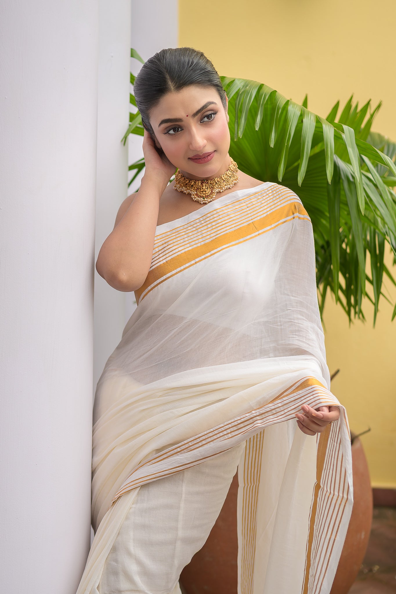 White Mulmul Cotton Saree