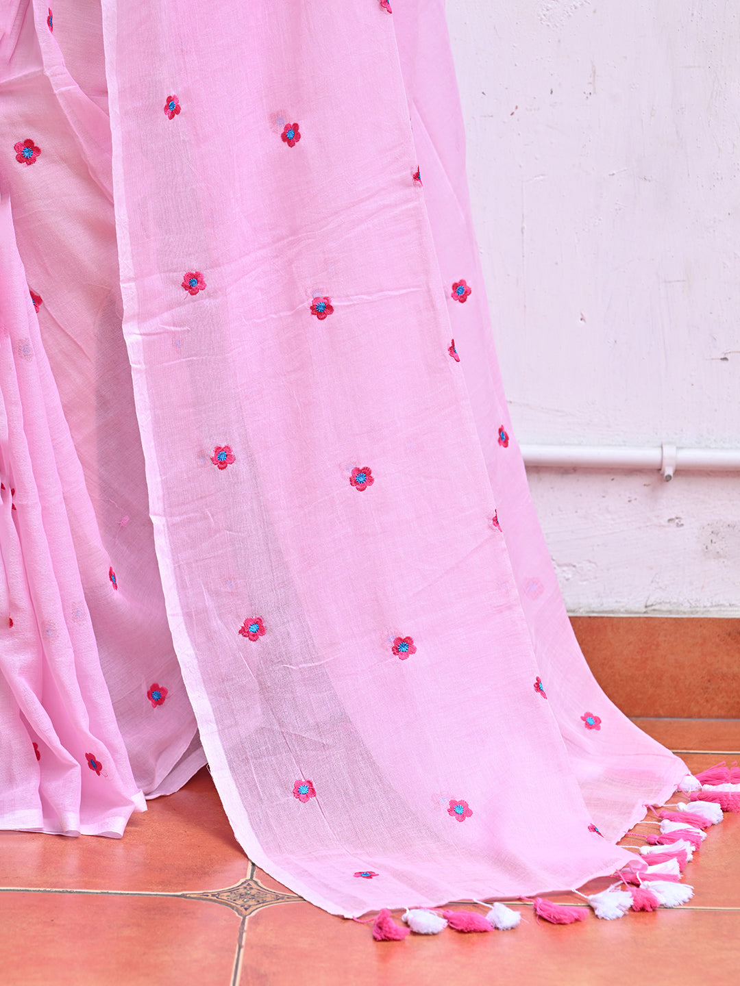 Pink Flower Mulmul Cotton Saree