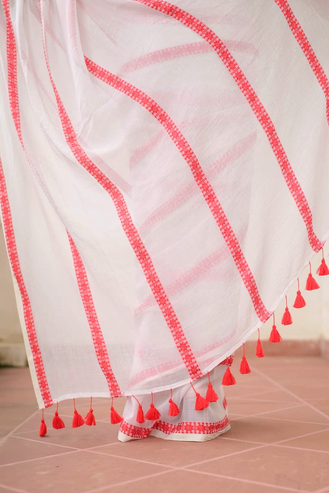 White And Red Embroidery Mulmul Cotton Saree