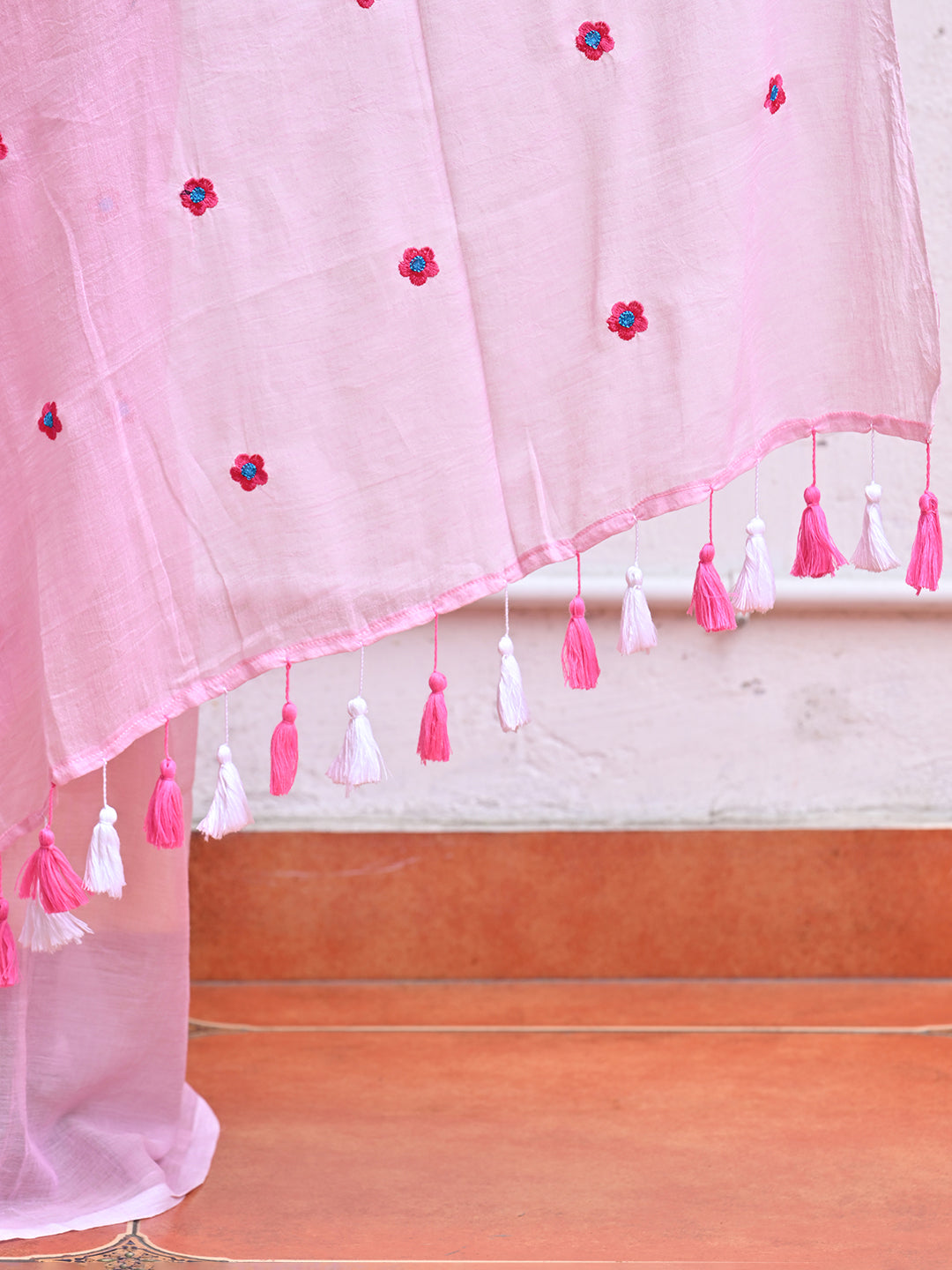 Pink Flower Mulmul Cotton Saree