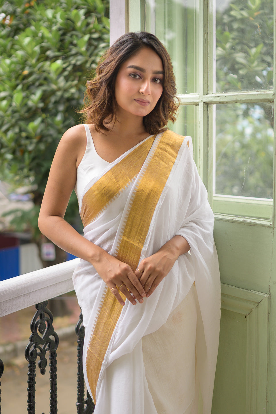 White Temple Border Mulmul Cotton Saree