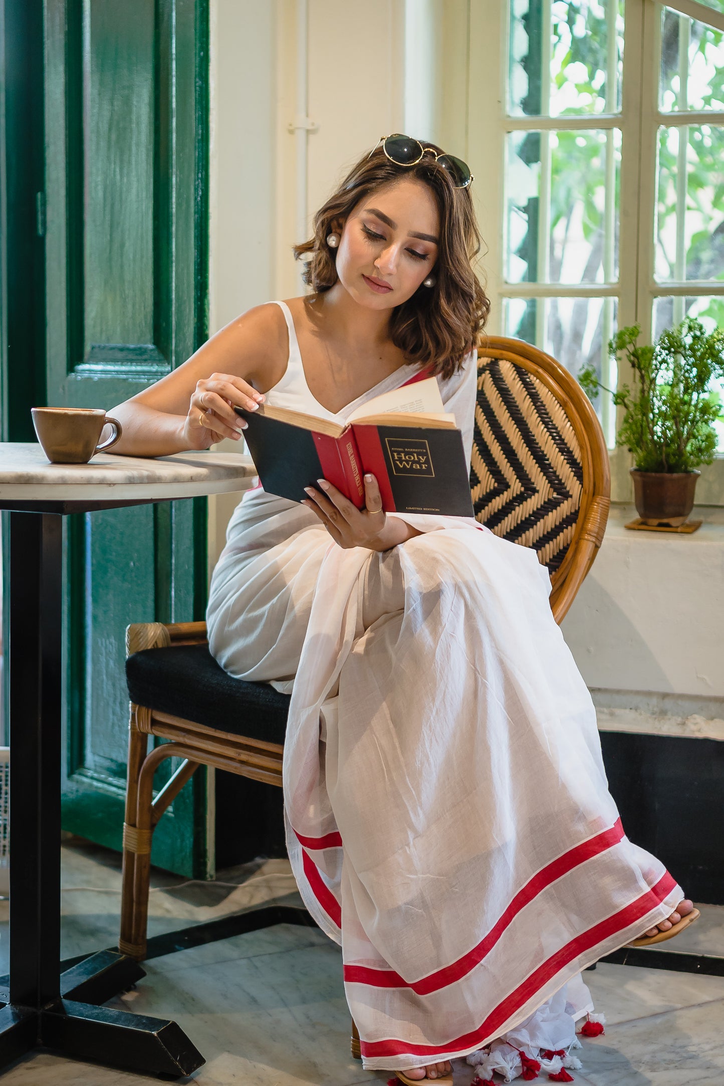 White And Red Mulmul Cotton Saree