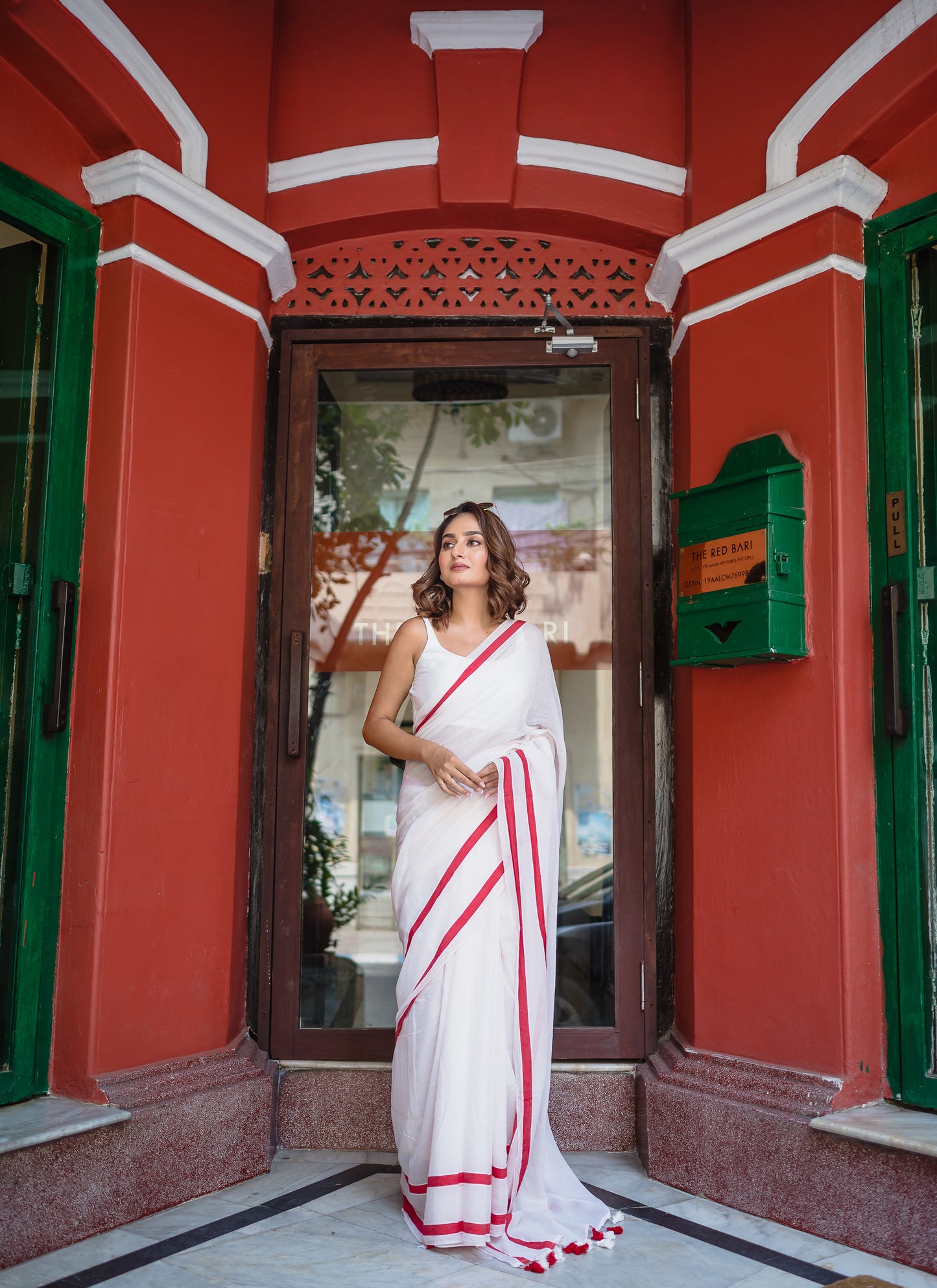 White And Red Mulmul Cotton Saree