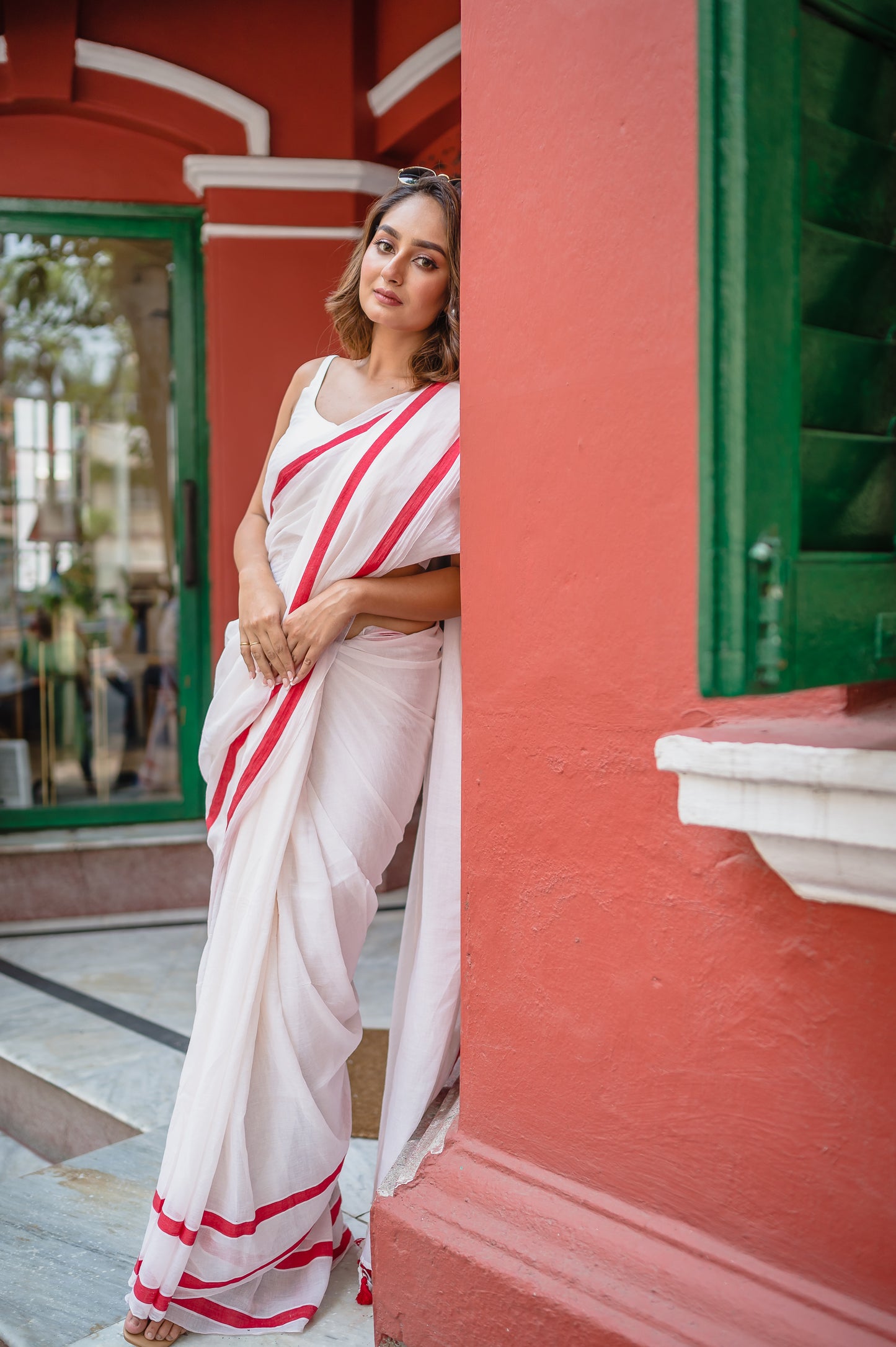 White And Red Mulmul Cotton Saree