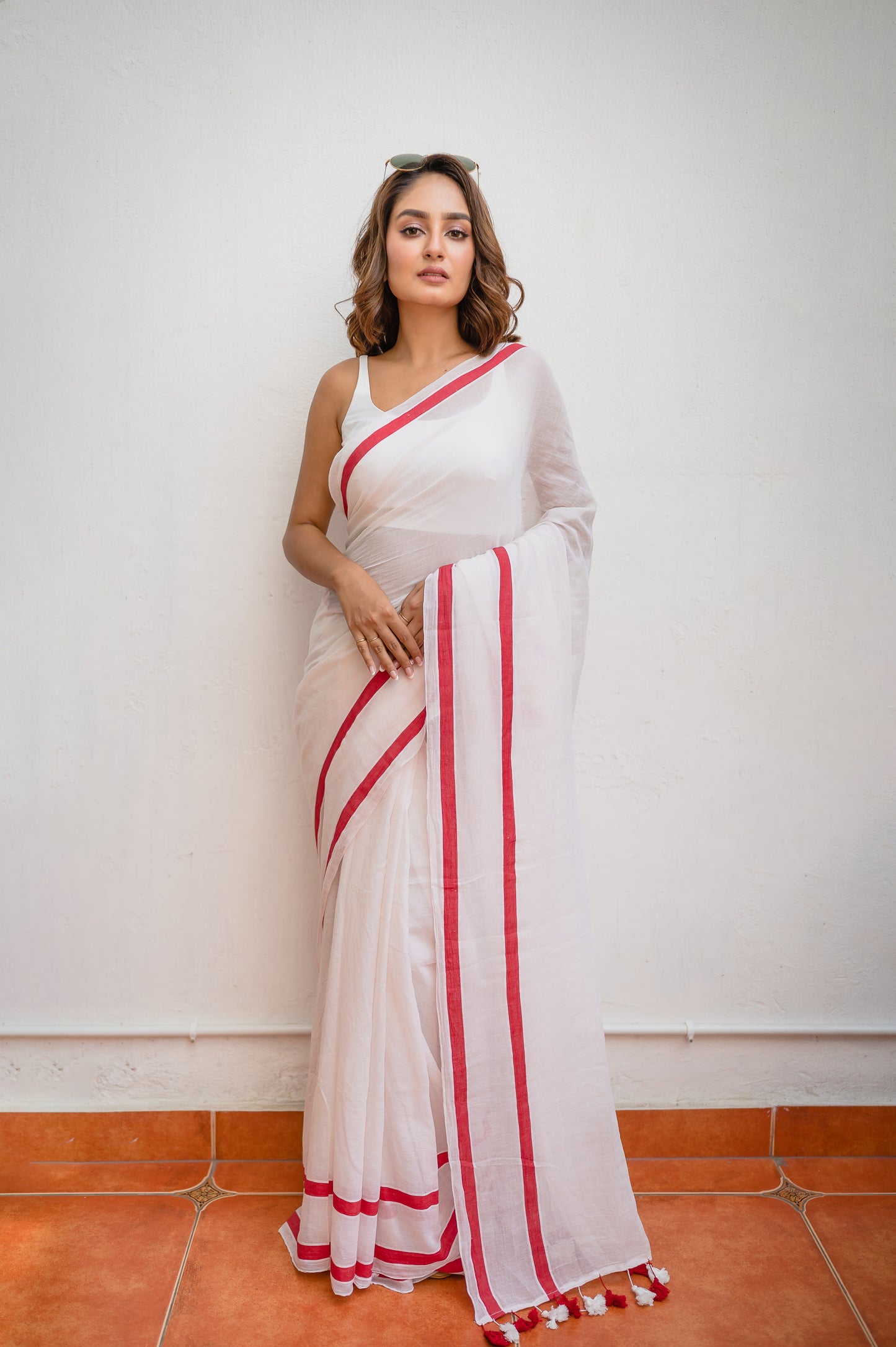 White And Red Mulmul Cotton Saree