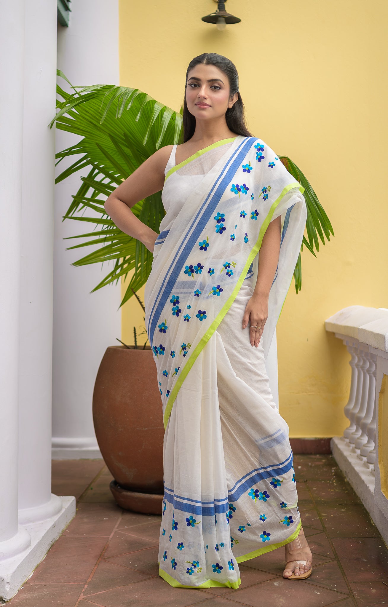 White Flower Mulmul Cotton Saree