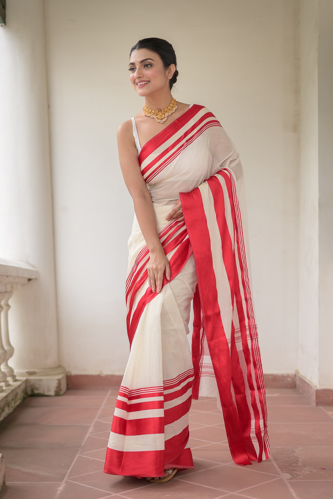 White And Red Pure Cotton Saree