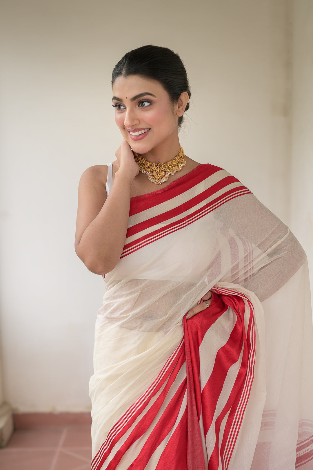 White And Red Pure Cotton Saree