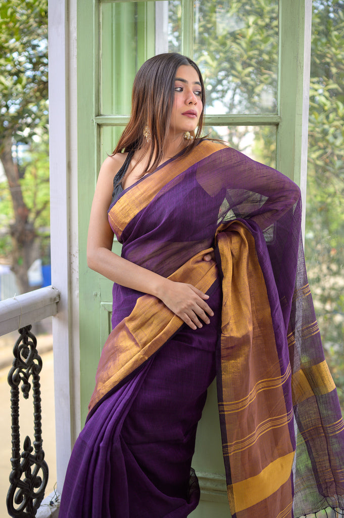 Handwoven Linen Saree The most elegant linen by linen saree comes in  exotics colours, and the comfort it gives when you wear … | Saree, Saree  designs, Elegant saree