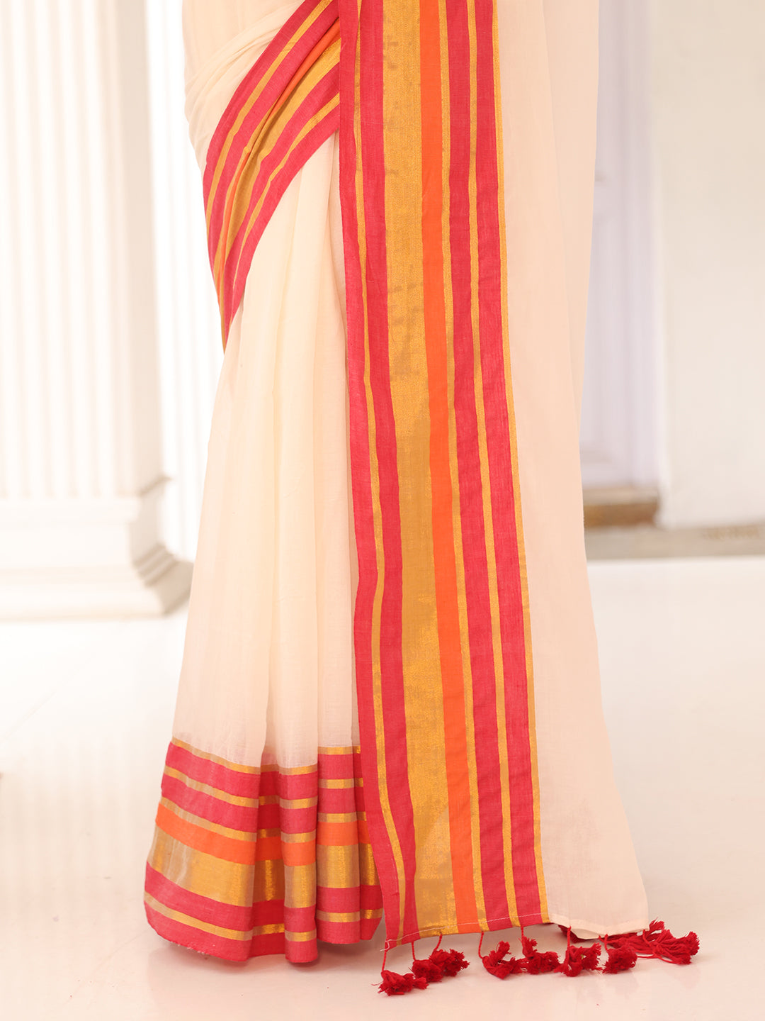 Onam White Mulmul Cotton Saree