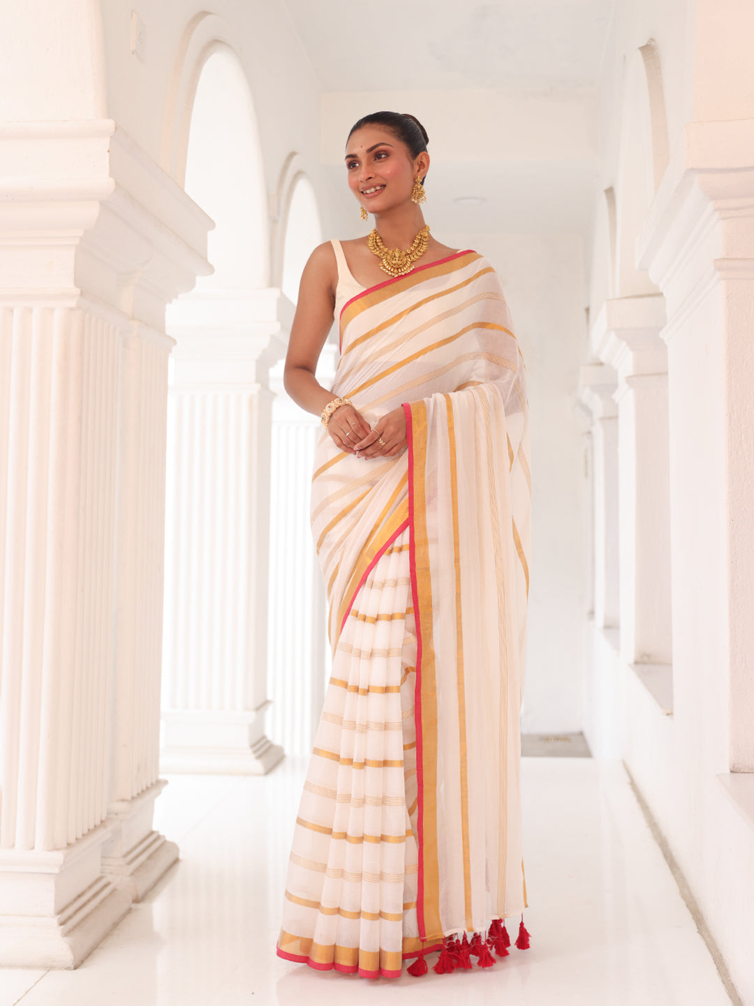 Onam White Mulmul Cotton Saree