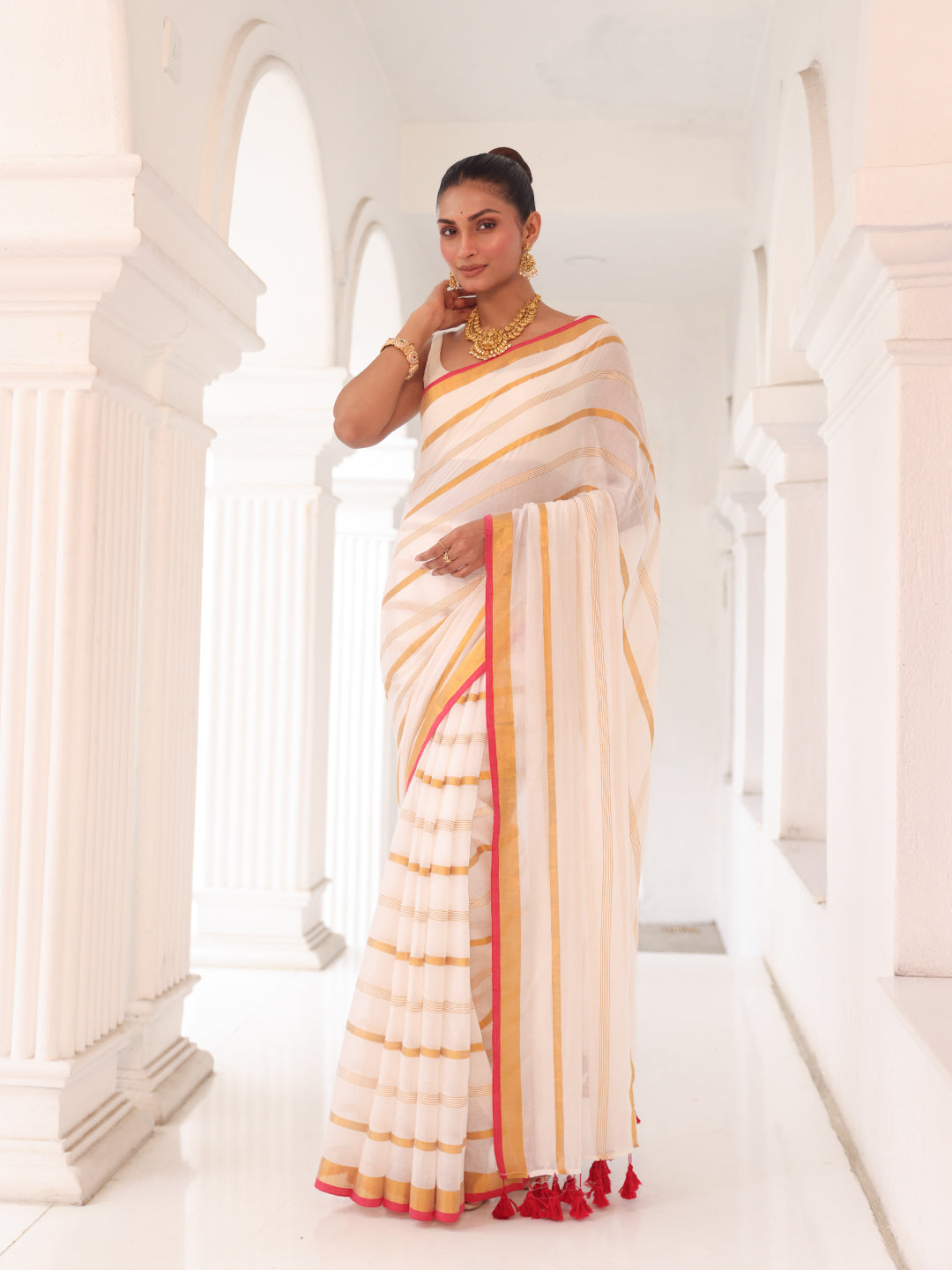 Onam White Mulmul Cotton Saree