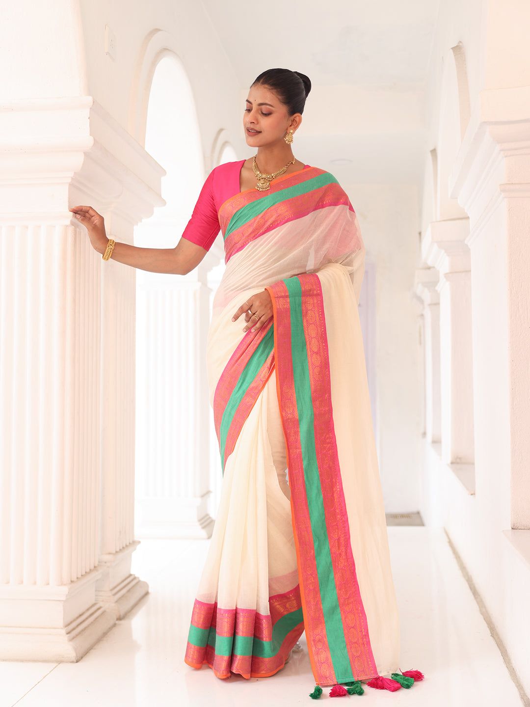 Onam White Mulmul Cotton Saree