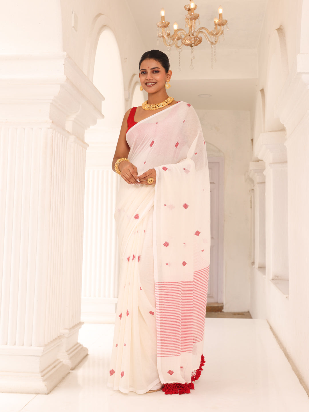 White and Red Mulmul Cotton Saree